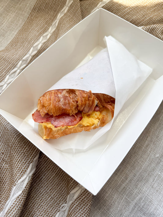 Croissant sandwichTurkey/Egg/Cheese